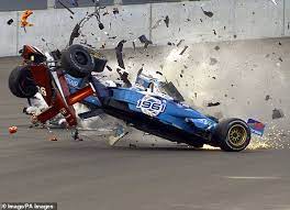 Zanardis zustand bleibe unter neurologischen gesichtspunkten ernst, die prognosen seien verhalten. Der Ehemalige F1 Fahrer Und Italienischen Paralympic Rennfahrer Alex Zanardi In Einem Stabilen Zustand Nach Dem Horror Crash Aktuelle Boulevard Nachrichten Und Fotogalerien Zu Stars Sternchen