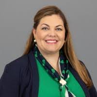 Elizabeth Helmer's Instagram, Twitter & Facebook