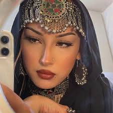 Conjunto de joyería afgana vintage, Gargantilla tribal afgana, Collar,  Tocado, Pendientes mathapatti, Conjunto bohemio hecho a mano, Joyería  afgana antigua, Judío kuchi