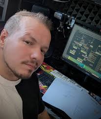 𝙈𝙄𝙆𝙀 𝙁𝙍𝙊𝙎𝙏