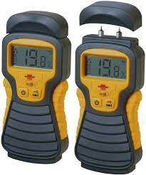 Robust, ergonomic housing with a separate compartment for the battery. Brennenstuhl Md Humidity Detector 1298680 Amazon De Baumarkt