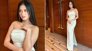 Jannat Zubair Sexy Video Photo: Jannat Zubair Sexy Video Photo: Jannat  Zubair Sexy Video Photo: Jannat Zubair Sexy Video Photo: | Jannat Zubair  Sexy Video Photo: जन्नत जुबैर ने सेक्सी आउटफिट पहन