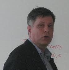 File:James Thurlow esinemas Eesti filosoofia 7. aastakonverentsil Tartus,  29. augustil 2011.jpg