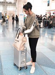 Comfortable Airport Outfits For Winter Travel Fashion Wanderer Travel Outfit Travel Packing Outfits Airport Travel Outfits