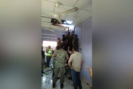 Masjid tanah (10 minit) 7. Penerjun Atm Terjatuh Atas Bumbung Bangunan