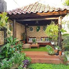 Untuk mengakali halaman depan rumah yang berlapis semen atau aspal, buat lahan tanah di. 9 Inspirasi Taman Mungil Untuk Halaman Rumahmu