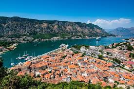 Budva montenegro europe foto 41488436 fanpop from images6.fanpop.com its cobbled streets harbor museums, cafés, and boutiques, while the adriatic backdrop offers plenty of offshore opportunities, too. Private Ganztagestour Kotor Budva Ab Dubrovnik 2021 Tiefpreisgarantie