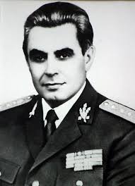 Just idag för 37 år sedan försökte general Nicolae Militaru göra en kupp  mot den rumänska diktatorn Nicolae Ceaușescu : r/europe