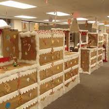 Christmas Office Decoration In 2020 Office Christmas Decorations Christmas Cubicle Decorations Holiday Office Decor