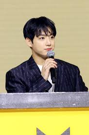 06.10.2021 · the band will be next seen in the reality show in the soop bts ver. Soo Choi Rest On Twitter Jungkook Looks Much Younger With This New Hairstyle It Looks He Came From His Debut Era Bts Twt Bts Butter Https T Co 1gyx5n3pff Twitter