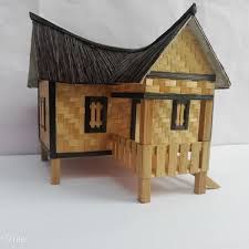 Saung ranggon adalah nama rumah adat sunda yang terletak di kampung cikedokan, cikarang, bekasi barat. Jual Miniatur Rumah Adat Sunda Jawa Barat 100 Asli Dari Bambu Dan Ijuk Di Lapak Esa Grosir Bukalapak
