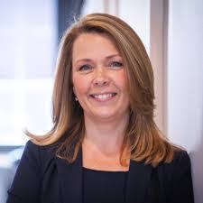 Kim Strout's Instagram, Twitter & Facebook