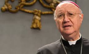 Monseñor Celli: "Si fracasa el diálogo, el camino podría ser el de la  sangre"