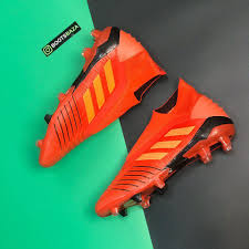 Show no mercy, feel no remorse and push the rules to the limit in the adidas kids' predator mutator 20+ fg boots which have an innovative demonskin treatment to deliver unrivalled bend on the ball and total control all over the pitch. Vide Par Terre Anglaise Adidas Predator 29 Le Meme Barrage Et Equipe