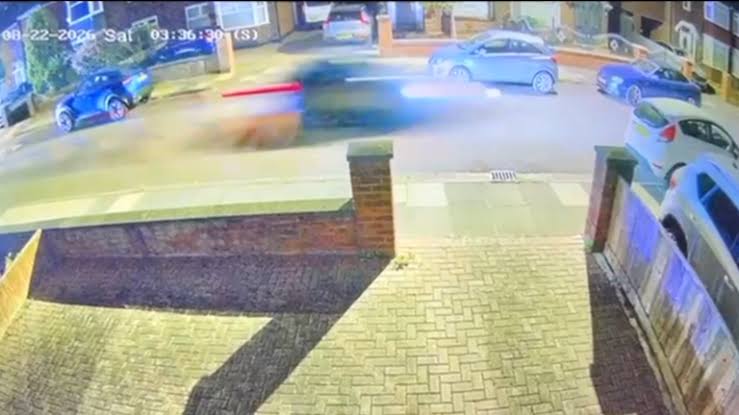 Doorcam footage shows police chase