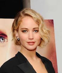 Not only is medium length hair great for all types of stylings, but it also gives length to a round face without weighing your look down. Short Hair For Round Faces 2014 2015