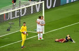 อังกฤษ หรือ เดนมาร์ก ใครเข้าชิง อาร์ทูดีทู สุนัขจอมทำนายเลือกแล้ว. N5zeujhk2x0p3m