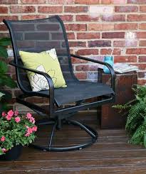 Easy Way To Paint Mesh Metal Outdoor Patio Furniture Petticoat Junktion Painting Patio Furniture Metal Patio Furniture Painted Patio