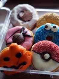 Genieße leckeres essen, schnell geliefert! Das Donut Battle Dunkin Donuts Gegen Happy Donazz