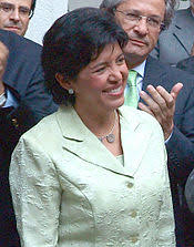 Francisco vidal versus matías del río la negra portada de la nación y la posterior destitución de yasna provoste han traido como consecuencia una discusión sobre líneas editoriales, libertad de expresión, rol de los medios privados y públicos. Yasna Provoste Wikipedia La Enciclopedia Libre