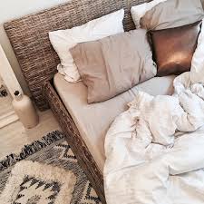 9 136 Mentions J Aime 67 Commentaires Sandy Dly Sand Dly Sur Instagram Nouvelle Et Favorite Place Tapis Pimkie Vase Action Draps Lit Tapis