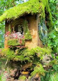 Pin Di Mauri Soncini Su Casette Fate Casette Da Giardino Fiabesco Idee Giardino Casa Delle Fate