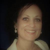 Deanna Darling's Instagram, Twitter & Facebook