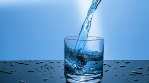 Angeln verkörpert die suche oder das streben nach anerkennung, erfolg oder auch materiellen besitz. Traumdeutung Wasser Einfach Erklart Schlafzimmer De