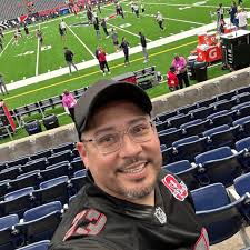 Yvonne Grana (@yvonne.grana) • Facebook