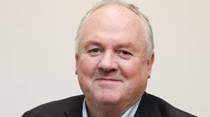 Leo Wall's Instagram, Twitter & Facebook