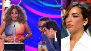 Veronica Hidalgo's Instagram, Twitter & Facebook