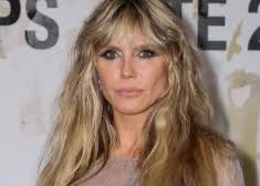 Rīgā atceļ tiesas sēdi, jo apsūdzētais savainojies, nokrītot tualetē