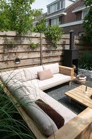 tuininspiratie in onze tuin met bamboe lounge en warme kleuren backyard seating patio design backyard patio