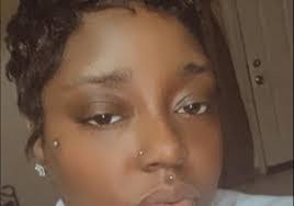 Lynette Pender's Instagram, Twitter & Facebook