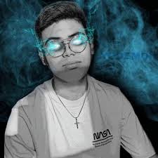 Question #1 : SINO ANG KAPATID NI SELENA? Ang makasagot sa tanong ko ay  bibigyan ko ng diamonds basta naka heart react, naka share yung post na to  at naka follow sa