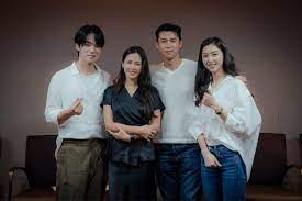 #crash landing on you #hyun bin #son ye jin #junghyuk x seri #kdramagif #kdrama #kdramaedit #yfwugif #mycloy #i am really suing if they don't have a happy ending. Hellokpop On Twitter Hyun Bin Son Ye Jin Lead Happy First Table Read Of Upcoming Tvn Drama Https T Co M1vf9wddc7 Emergencylovelanding Hyunbin Kimjunghyun Seojihye Sonyejin Https T Co Jnkodg9tp1