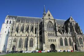 Temp rh/clouds wind precip cat/icing larger. Saint Quentin Wikipedia
