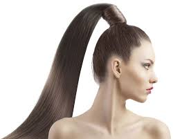 مجلة الهدف تسريحة ذيل الحصان قد تؤدي إلى فقدان الشعر وصور لعدد من المشاهير اعتمدن هذه التسريحة