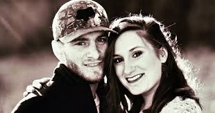 Kari Gage's Instagram, Twitter & Facebook