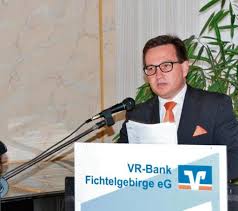 Partners bank is the bank that listens. Marktredwitz Vr Bank Fichtelgebirge Legt Zu Marktredwitz Frankenpost