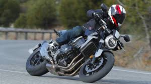 Life moves fast, and so does the 2019 honda cb1000r. Fahrbericht Honda Cb 1000 R