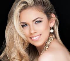 Kayla Hollingsworth's Instagram, Twitter & Facebook