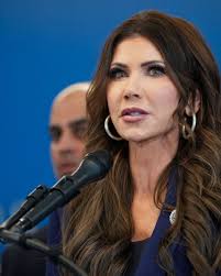 Homeland Security to send hundreds more officers to Minnesota, Noem says