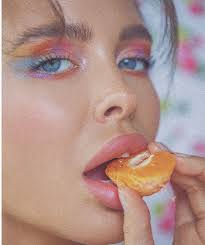 New Makeup Trends Makeup Eye Makeup Colorful Eye Makeup Makeup Looks Makeup Trends Vintage Makeup Aesthetic Makeup Makeup Eye Makeup