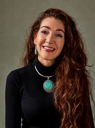 Jennifer Ponce's Instagram, Twitter & Facebook