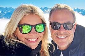 Peter jones cbe, 55, has been on the show since it began in 2005. Peter Jones And Holly Willoughby What Truly Happened Behind The Scenes The Times Magazine The Times