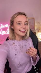 Heather Raia's Instagram, Twitter & Facebook