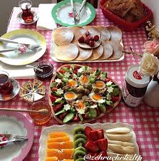 pin de selocan en a breakfast ideas desayuno romantico desayuno postres