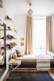 Hide the bed when entertaining. Fantastic 8 Ideas For Small Single Room