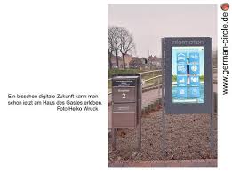 Bericht Plau Gc Ein Grosses Interaktives Display Findet Sich Als Auskunftsterminal Vor Dem Haus Des Gastes In Plau Am See Hier K In 2020 Gast Haus Ausflug